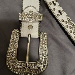 Men’s studded belt